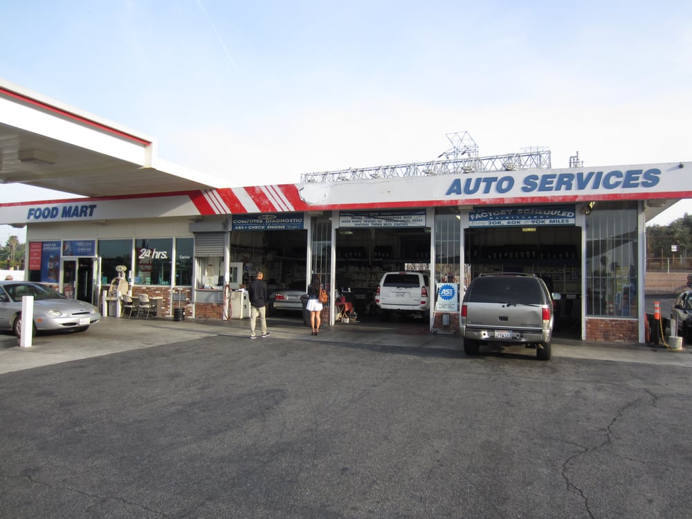 The La Brea Gas team